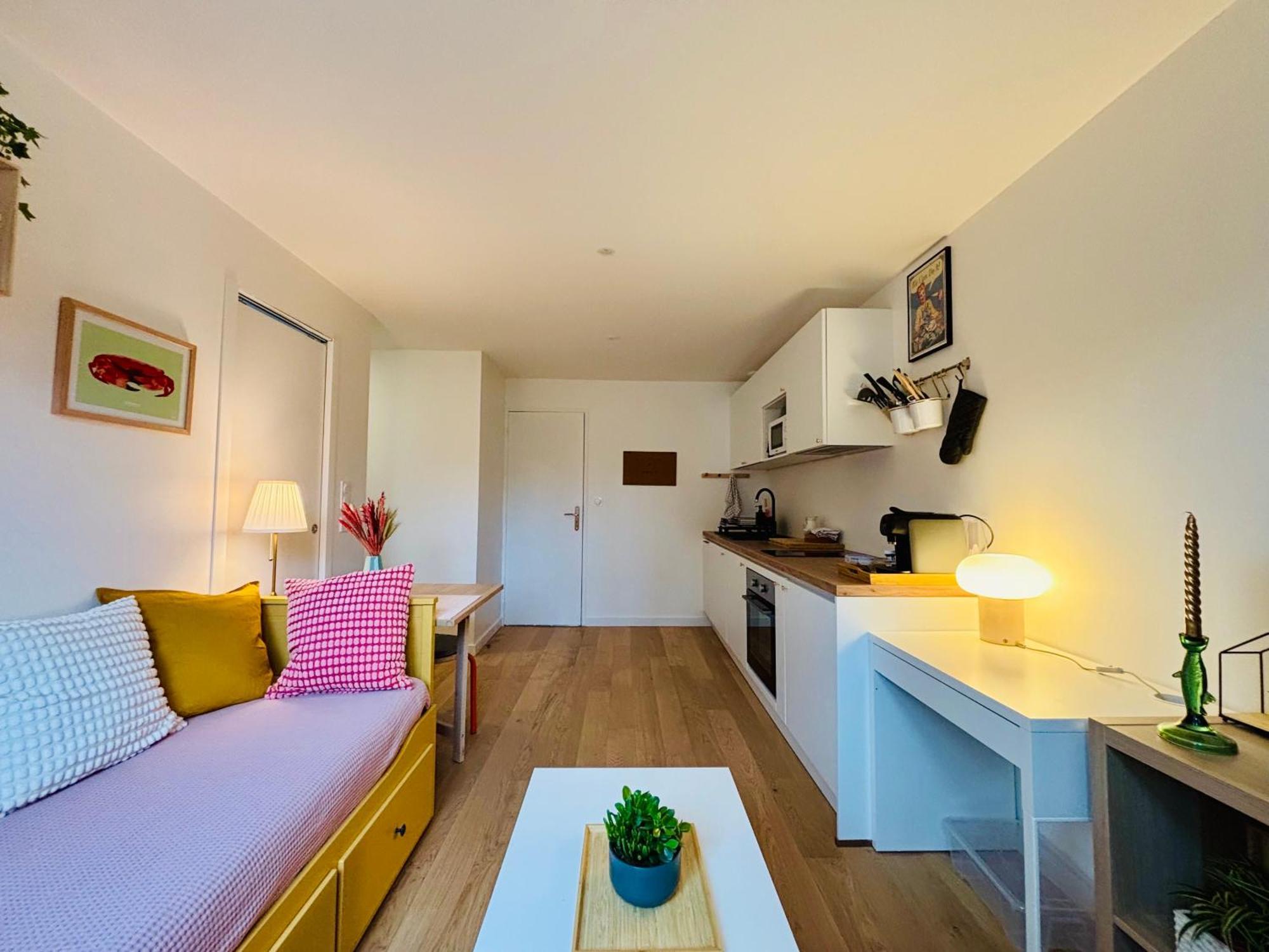 T2 Au Calme - 5 Min A Pied De La Gare Et 10min A Pied Du Centre Historique - Stationnement Apartment *